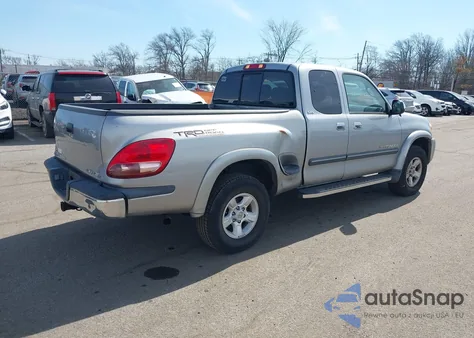2006 Toyota Tundra Sr5 V8 z USA, uszkodzony, nr VIN 5TBBT44136S475425